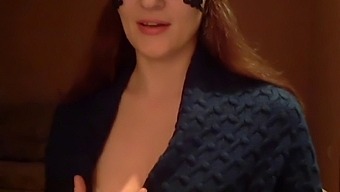 Russian Webcam Girl Alebaarda'S Solo Show With Insertion And Masturbation