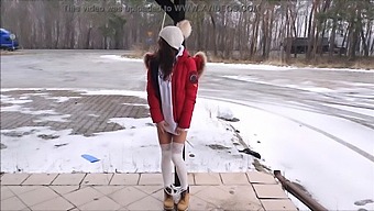 Horny Girl Experiences An Intense Orgasm By The Road